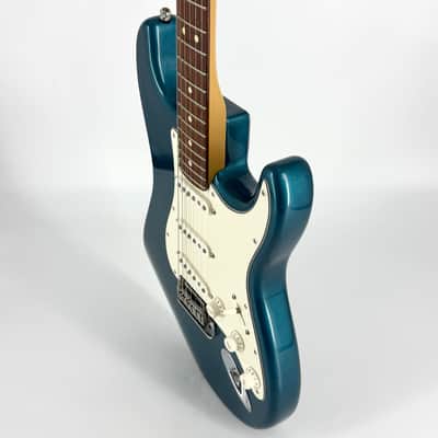 2000 Fender American Standard Stratocaster – Aqua Marine Metallic image 6