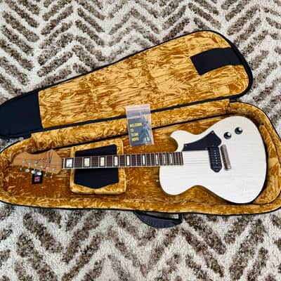 Novo Solus M1 Custom - Inca Silver Sparkle image 2