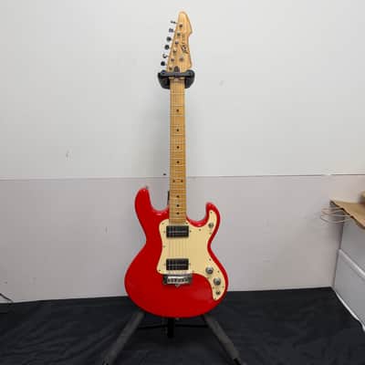 Vintage 1983 Peavey T-15 Short Scale Electric Guitar with Peavey Case Amplifier image 2