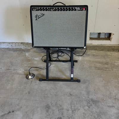 Fender '65 Twin Reverb Reissue 85-Watt 2x12" Guitar Combo 1991 - Present - Black image 2