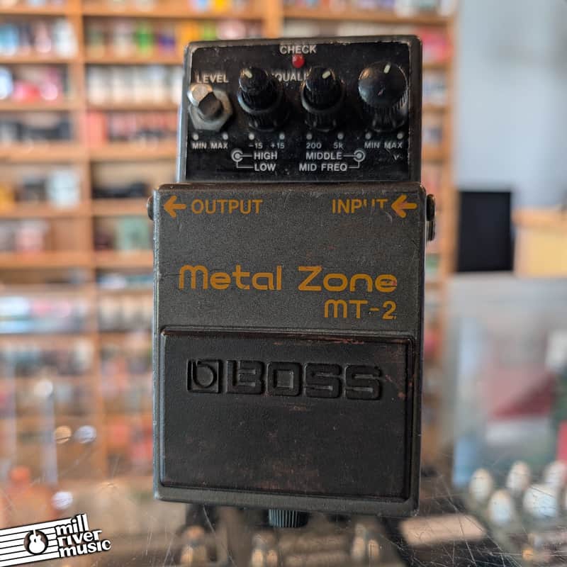 Boss MT-2