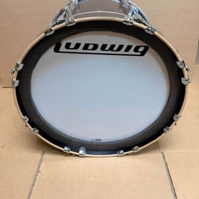 Ludwig 18"x15" Marching Bass Drum image 5