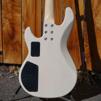 G&L USA L-2000 Blonde 4-String Electric Bass Guitar (2021) image 11