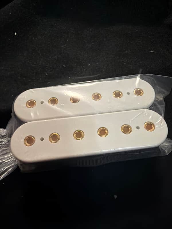 DiMarzio V2 2018 - White plus gold image 1