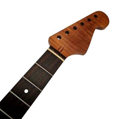 Strat Style neck Roasted maple with rosewood fretboard (Nitro Satin) - Light flame and round end frets image 3