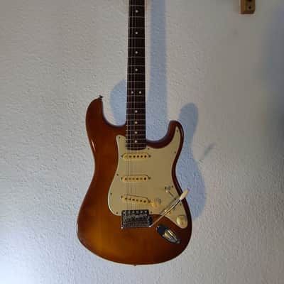 Fender American Performer Stratocaster with Rosewood Fretboard 2018 - Present - Honeyburst image 1