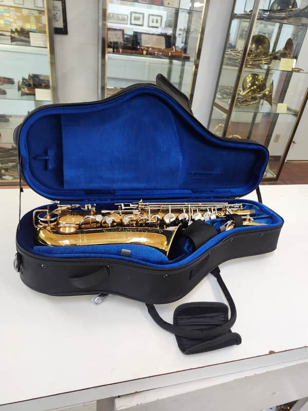 Vintage 1966 Martin Imperial Alto Sax, Orig. Lacquer, New Pads, New Case image 1