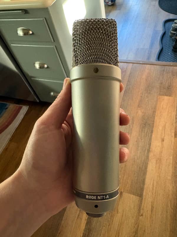 RODE NT1-A Large Diaphragm Cardioid Condenser Microphone 2002 - Present - Silver image 1