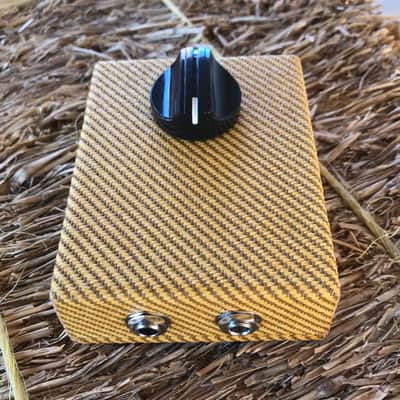 Stami's Customs - Tweedy Bird 8 Ohm 65 Watt Speaker Attenuator for Tube Amp in Lacquered Tweed image 2