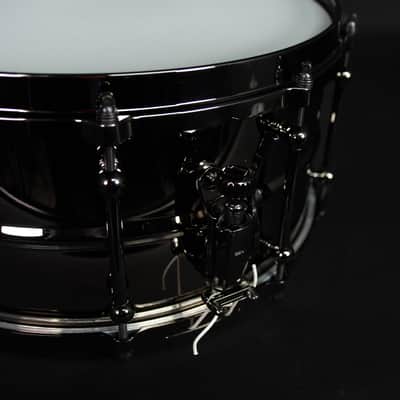 Ludwig 6.5" x 14" Universal Brass Snare Drum, Black Nickel Hardware Bild 3