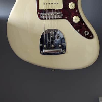 Fender Vintera '60s Jazzmaster with Pau Ferro Fretboard 2019 - 2023 - Olympic White image 1