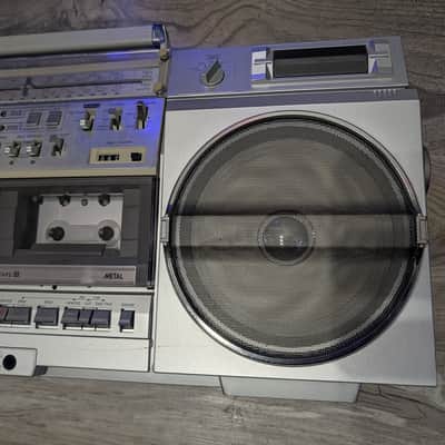 Sharp GF-575z - Boom box! image 2