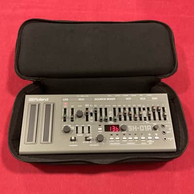 Roland SH-01A Boutique Synthesizer Module + Soft Case