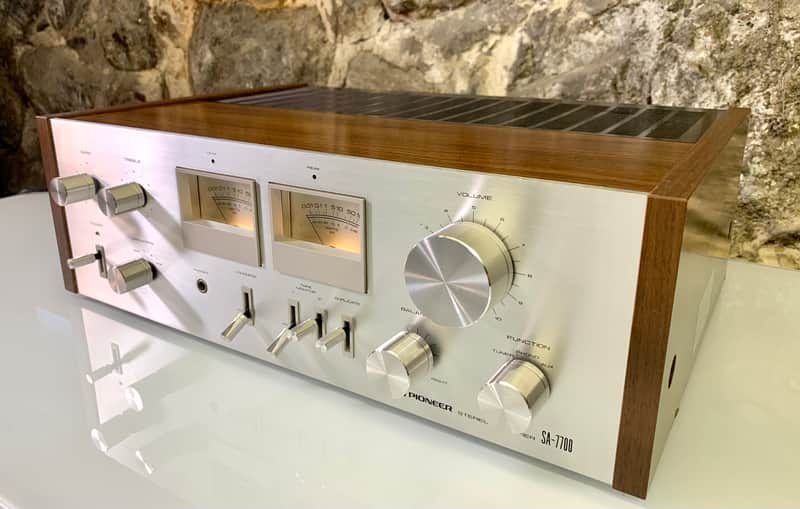 Pioneer SA-7700 60-Watt Stereo Solid-State Integrated Amplifier