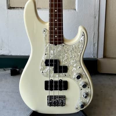 FENDER 50TH ANNIVERSARY 1996 P-BASS DELUXE WITH CASE image 2
