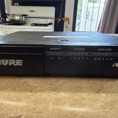 Shure SC4  mic wireless transmitter & receiver for repair or parts image 4