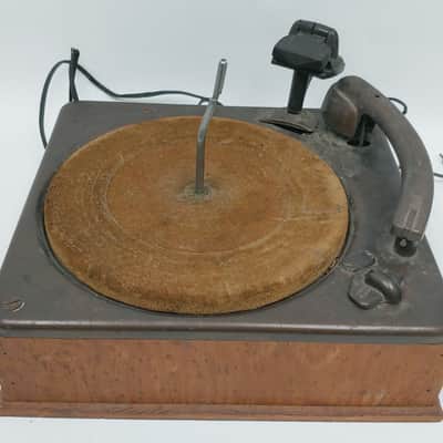 Antique Record Player for Parts / Repair / Decoration image 2