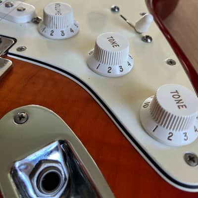 2015 Fender Standard Stratocaster Plus Top with Maple Fretboard 2013 - 2017 - Cherry Burst image 3