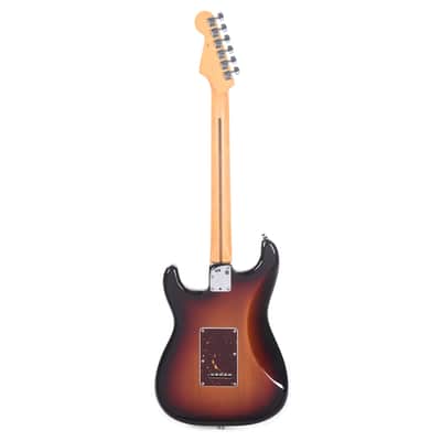 Fender American Professional II Stratocaster 3-Tone Sunburst image 4