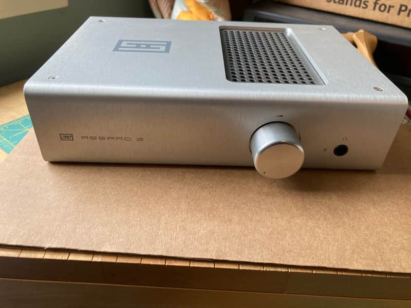 Schiit Asgard 2 Headphone amplifier