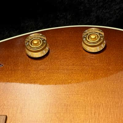 Gibson Montana Hummingbird Studio 2019 - Walnut Burst image 17
