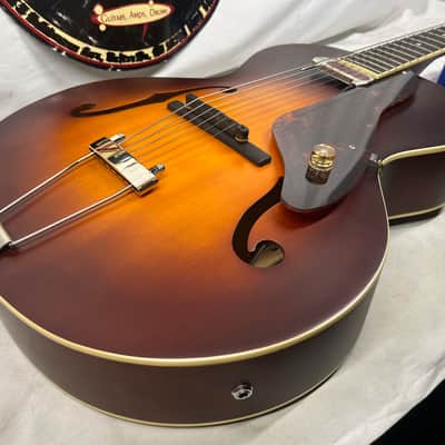 Gretsch G9555 New Yorker Archtop Hollow Body Electric Guitar image 17