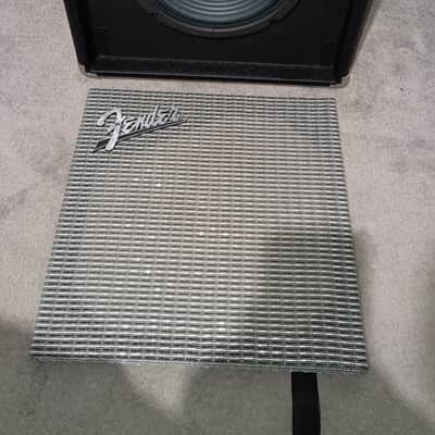 Fender Rumble 15 V3 15-Watt 1x8" Bass Combo 2015 - Present - Black image 4