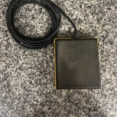 Korg PS1 Single Momentary Footswitch Sustain Pedal 2010s - Yellow image 2