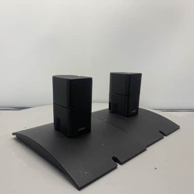 Bose DoubleCube Satellite Speakers Surround Home Theater Pair With Stands Bild 4