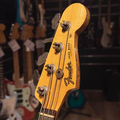 Fender 1961 Jazz Bass® Heavy Relic®, Rosewood Fingerboard, Aged Olympic White image 6