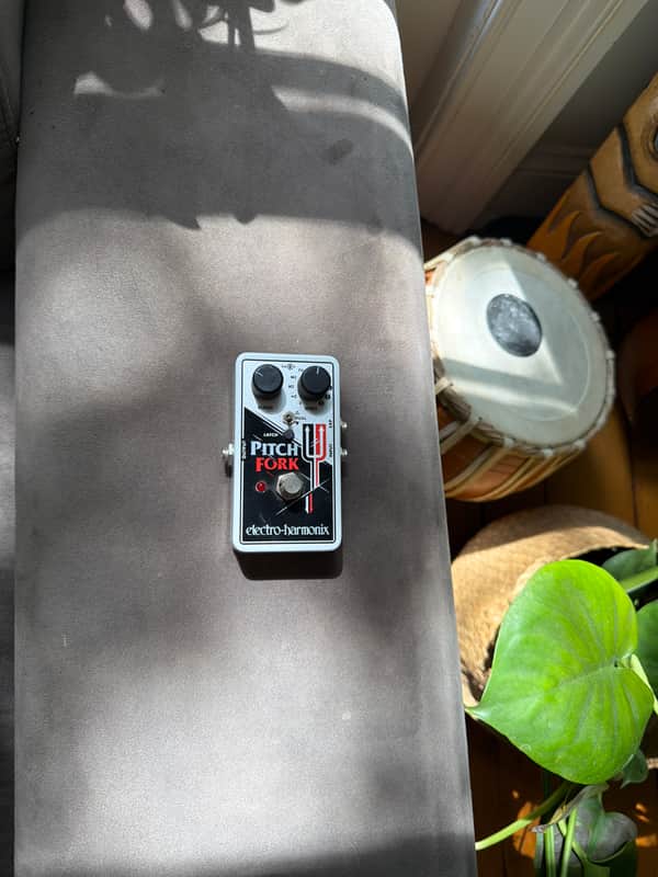 Electro-Harmonix Pitch Fork Polyphonic Pitch Shifter / Harmony Pedal