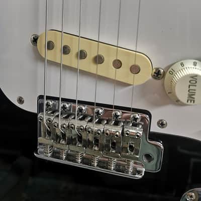 Fender ST-STD Standard Series Stratocaster MIJ image 3