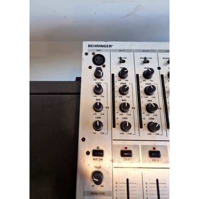 Behringer DJX700 - Mixer - Poor image 4