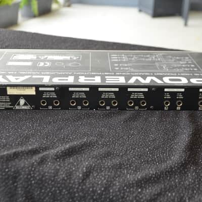 Behringer Powerplay HA 4000 * Rack-mount headphone amplifiers with 4 independent sections * image 4