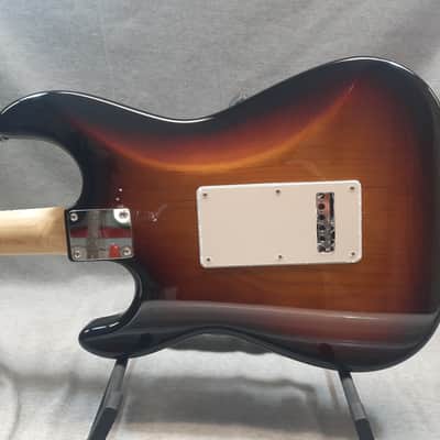 G&L USA Fullerton Deluxe Legacy - 3 Tone Sunburst image 8