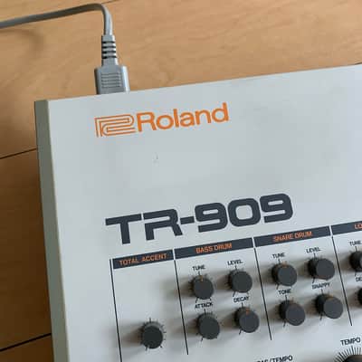 Roland TR-909 Rhythm Composer image 17