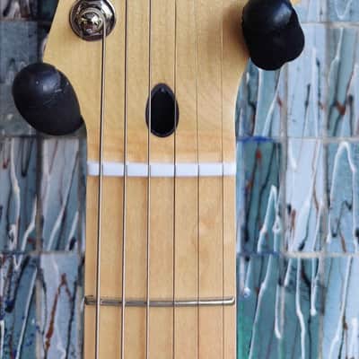 Squier Sonic Stratocaster, Maple Fingerboard, White Pickguard, Black image 5