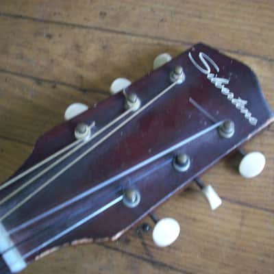 Silvertone 319 1960 - Sunburst image 4