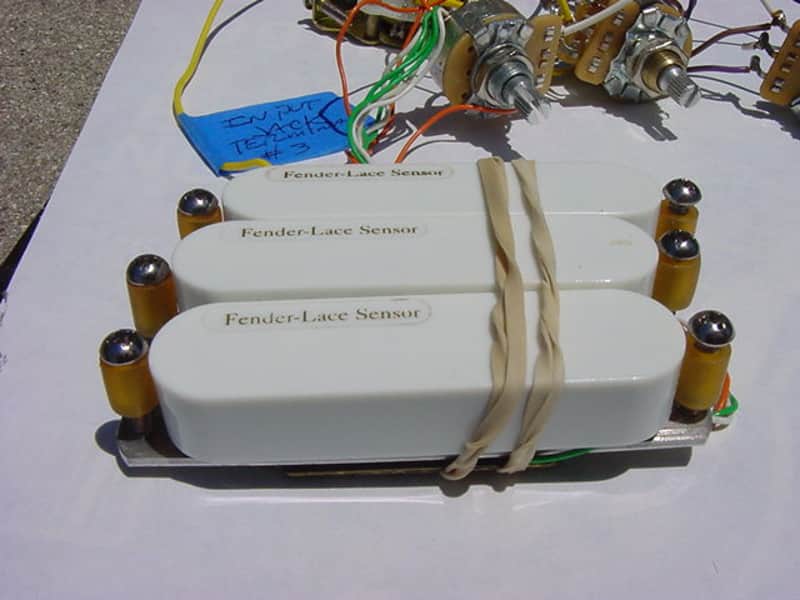 Fender Buddy Guy  Gold Lace Sensor  Pickup System White / Gold image 1