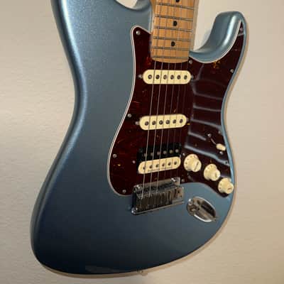 Fender American Mod Shop Stratocaster 2020 - Ice Blue Metallic image 4