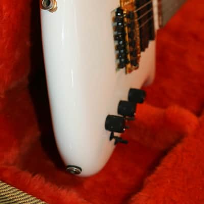 Spector (Kramer Era) NS-6 Guitar White w/Gold HW image 8