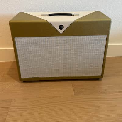 Divided by 13 2x12 cabinet 2024 - Gold tolex image 1