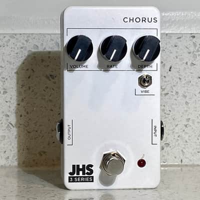 JHS 3 Series Chorus image 2