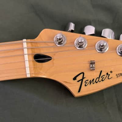 Fender Standard Stratocaster HSS Plus Top with Maple Fretboard 2013 - 2017 - Cherry Burst w/ Gig Bag image 4