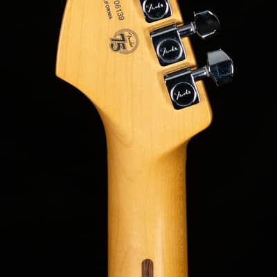 Fender American Professional II Stratocaster 3-Color Sunburst Maple Fingerboard (139) image 6