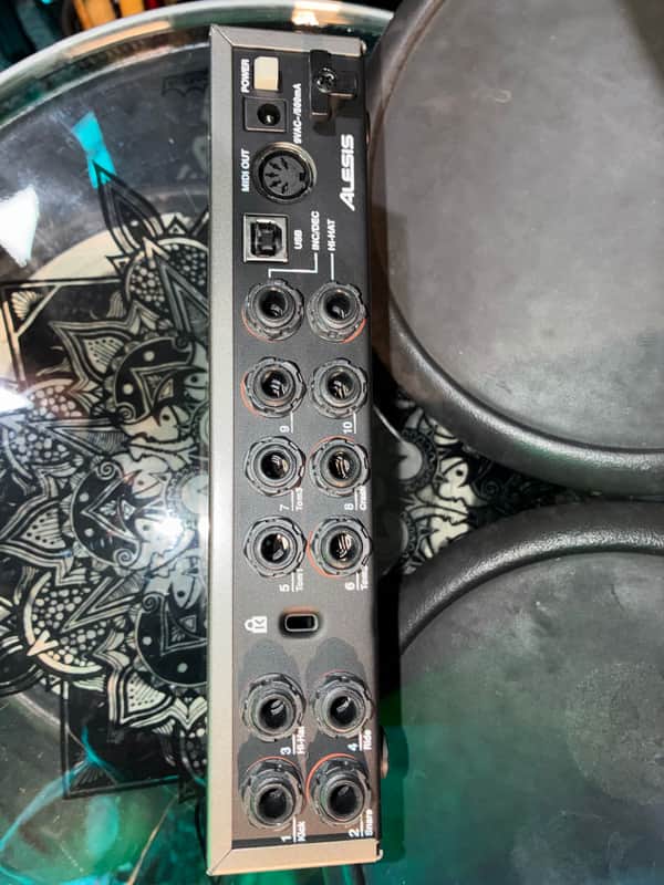 Alesis Trigger|iO Drum Trigger to MIDI/USB Interface 2010s - Black image 1