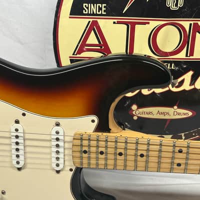 Fender Standard Stratocaster MIM - Made in Mexico Electric Guitar Bild 3
