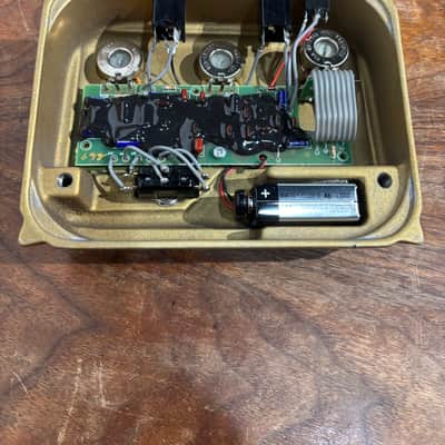 Klon Centaur Professional Overdrive (Long Tail Horsie) 1994 - 1998 - Gold image 9