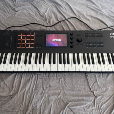 Akai MPC Key 61 Standalone Workstation Synthesizer | Reverb