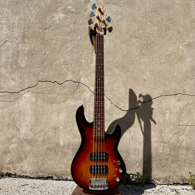 G&L L-2500